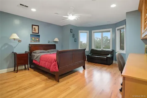 3 Vandalay Court Scarsdale NY 10583