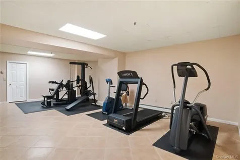 3 Vandalay Court Scarsdale NY 10583