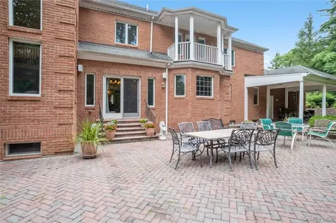3 Vandalay Court Scarsdale NY 10583