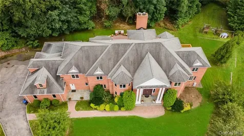 3 Vandalay Court Scarsdale NY 10583
