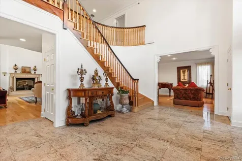 3 Vandalay Court Scarsdale NY 10583