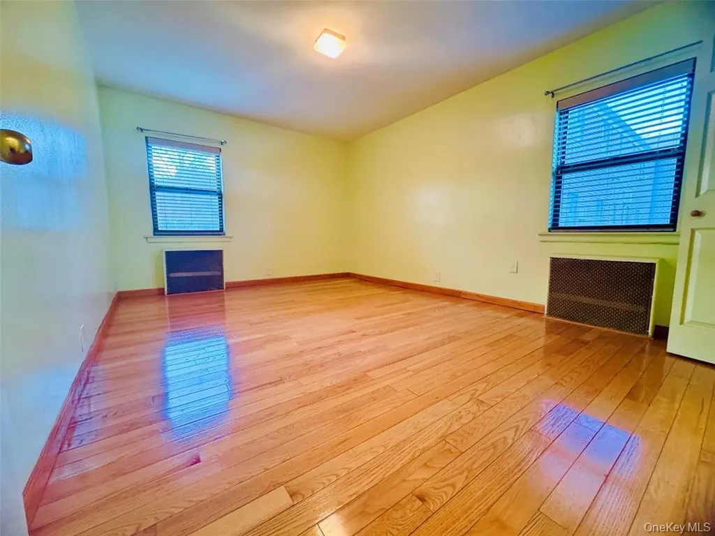 196-58 69th Avenue Fresh Meadows NY 11365