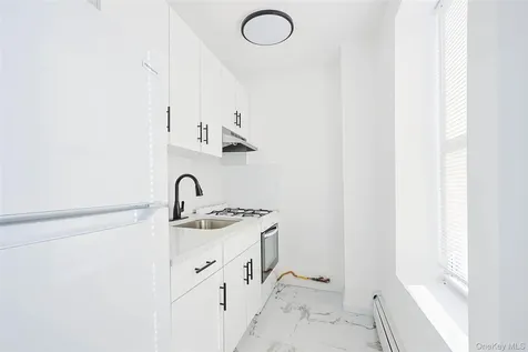 918 E 165th Street Bronx NY 10459