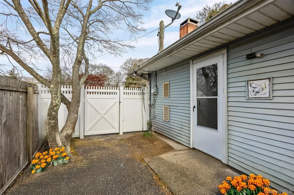 40 Fairview Drive Shirley NY 11967