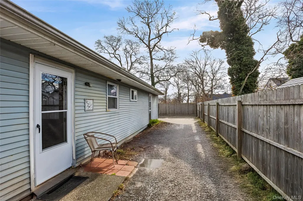 40 Fairview Drive Shirley NY 11967