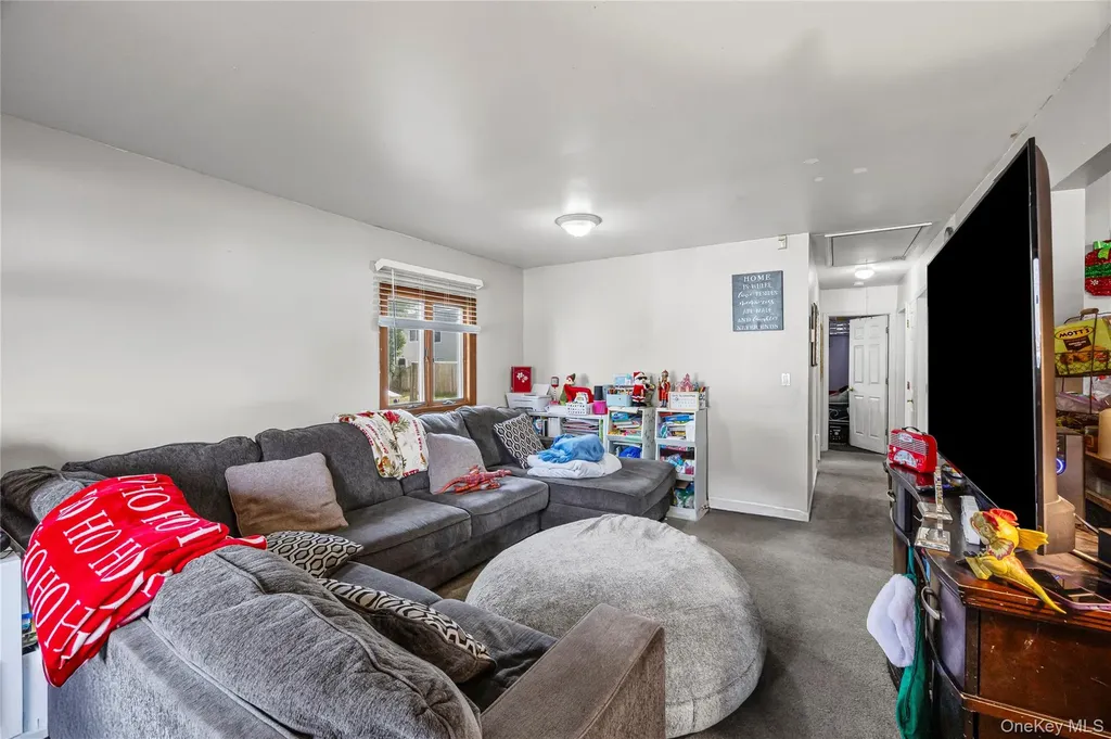 40 Fairview Drive Shirley NY 11967