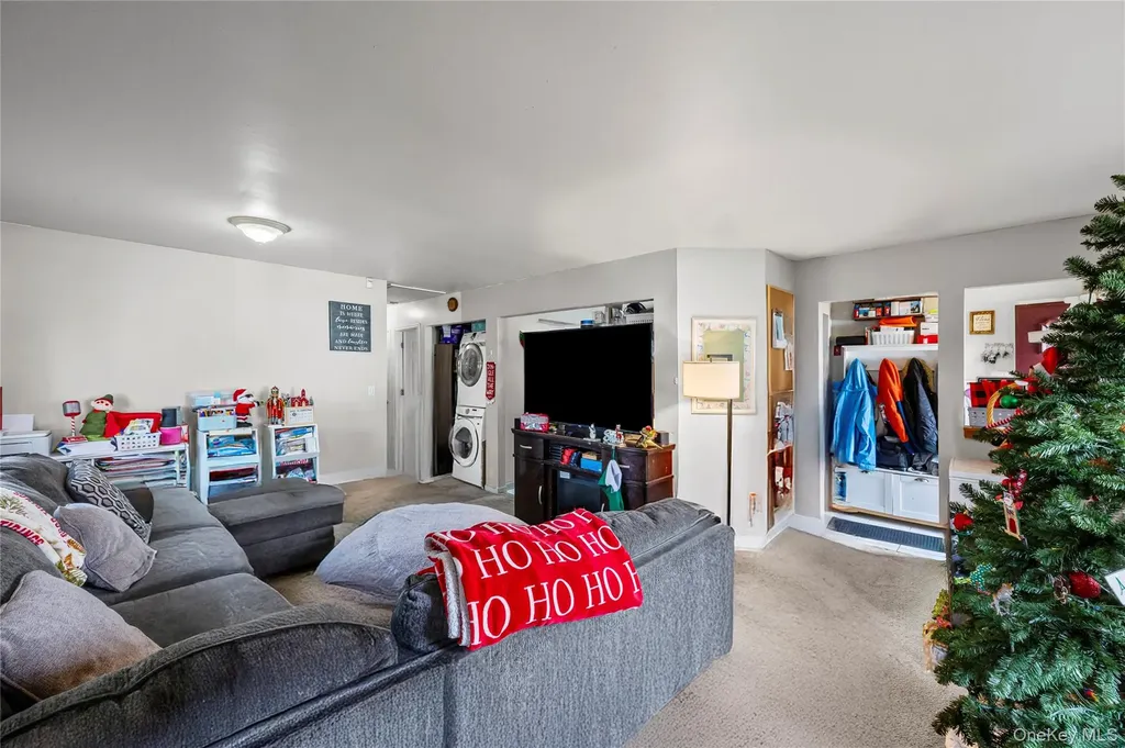 40 Fairview Drive Shirley NY 11967