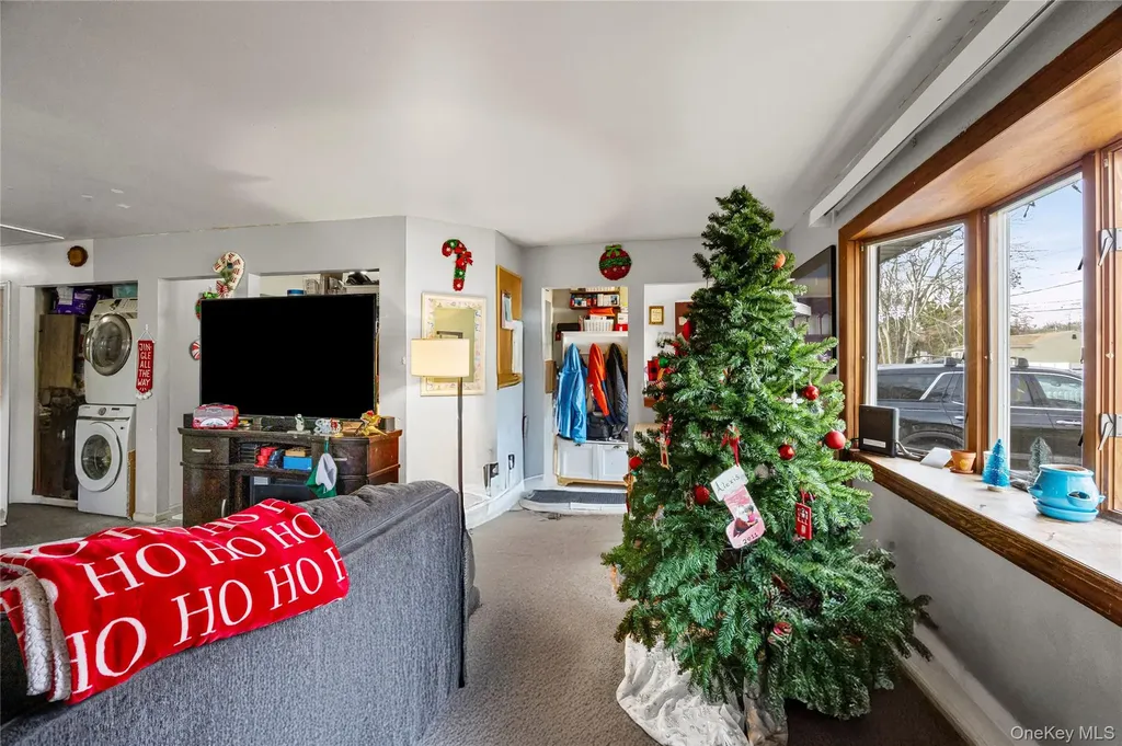 40 Fairview Drive Shirley NY 11967