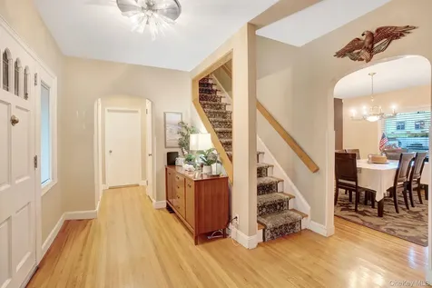 757 Bixby Drive Baldwin NY 11510