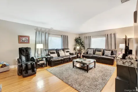 757 Bixby Drive Baldwin NY 11510