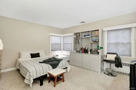 757 Bixby Drive Baldwin NY 11510