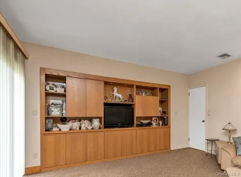 757 Bixby Drive Baldwin NY 11510