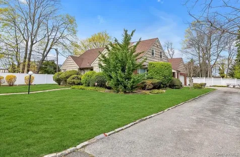 757 Bixby Drive Baldwin NY 11510