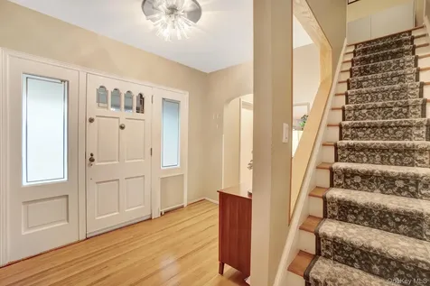 757 Bixby Drive Baldwin NY 11510