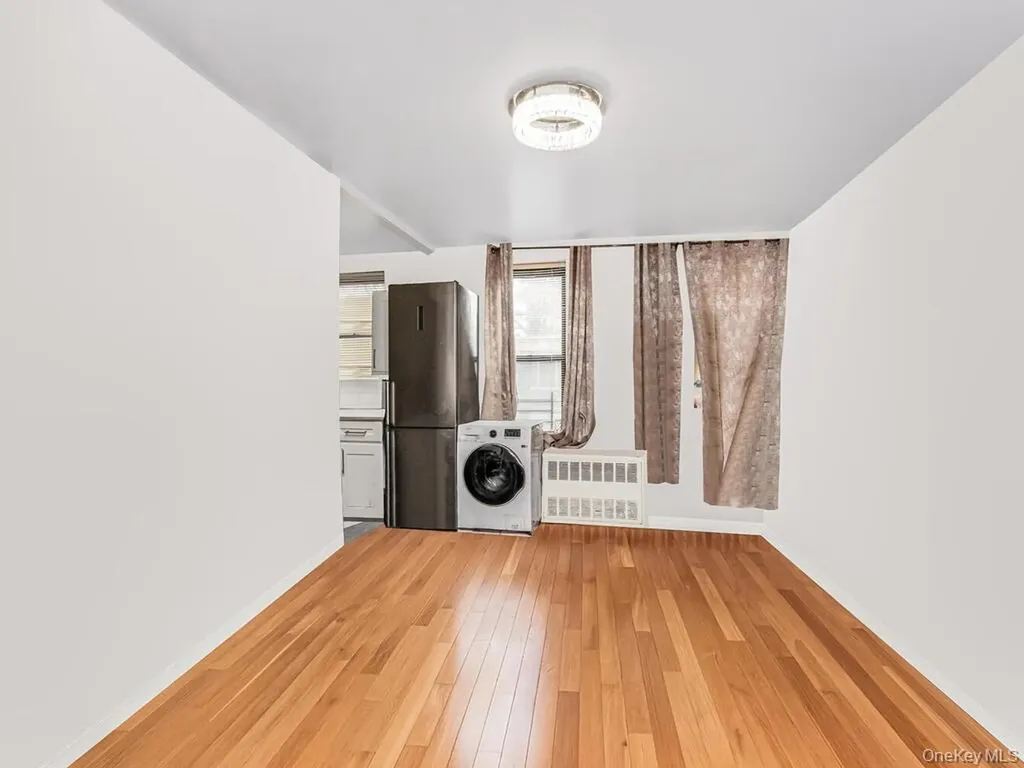 829 Adee Avenue Bronx NY 10467