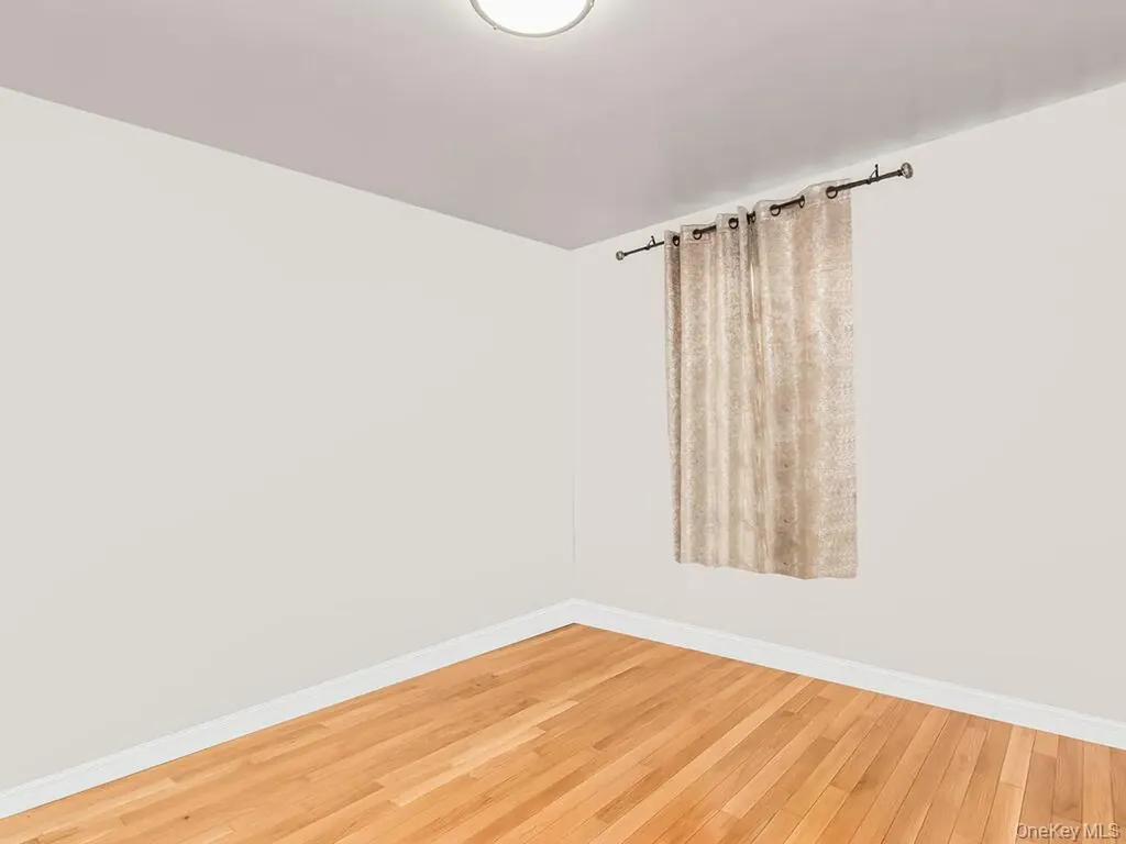 829 Adee Avenue Bronx NY 10467