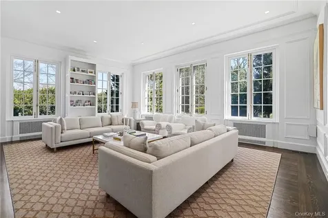99 Mamaroneck Road Scarsdale NY 10583