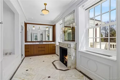 99 Mamaroneck Road Scarsdale NY 10583