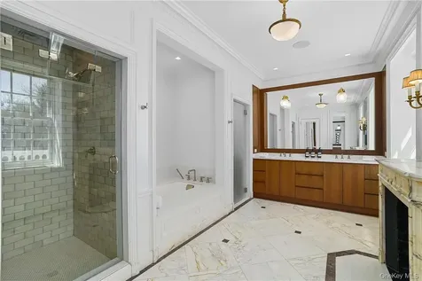 99 Mamaroneck Road Scarsdale NY 10583