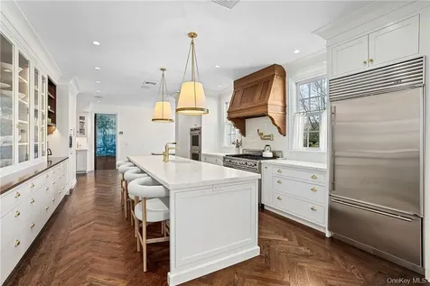 99 Mamaroneck Road Scarsdale NY 10583