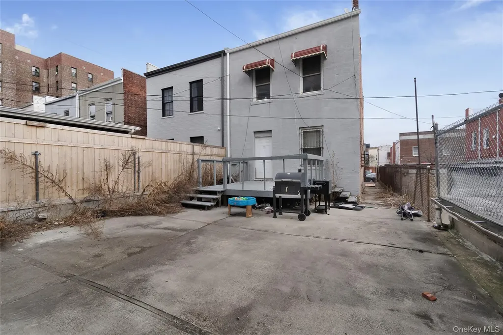 38 Stoddard Place Brooklyn NY 11225