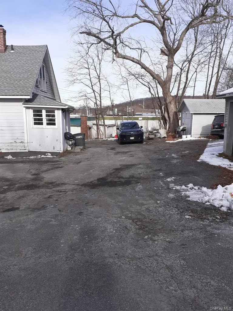 683 State Route 17m Monroe NY 10950