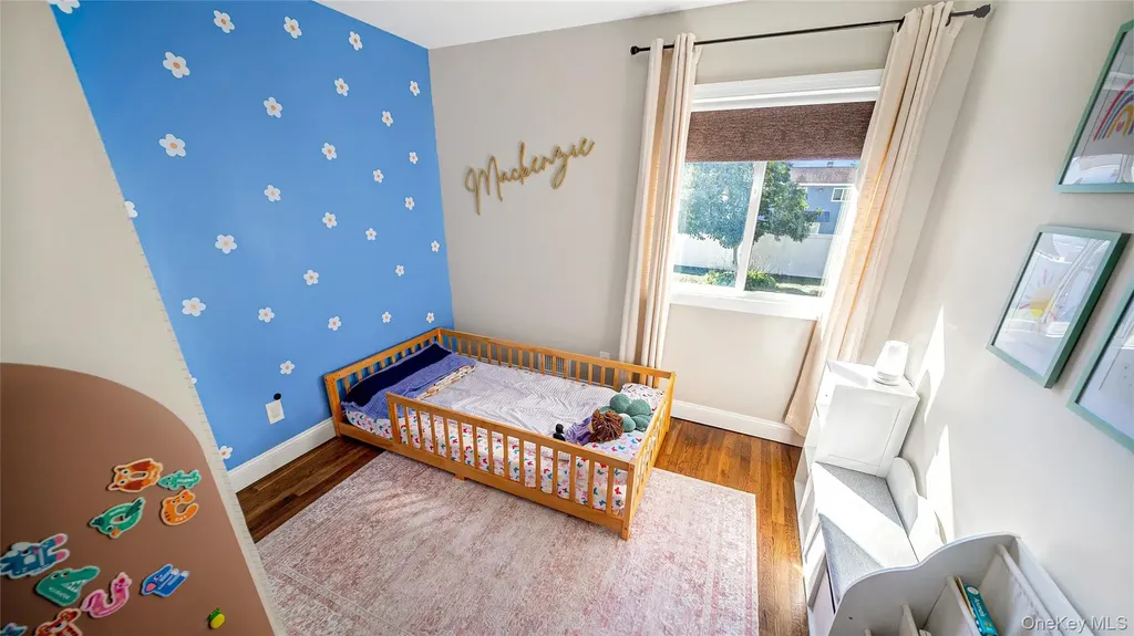 10 Ponder Lane Deer Park NY 11729