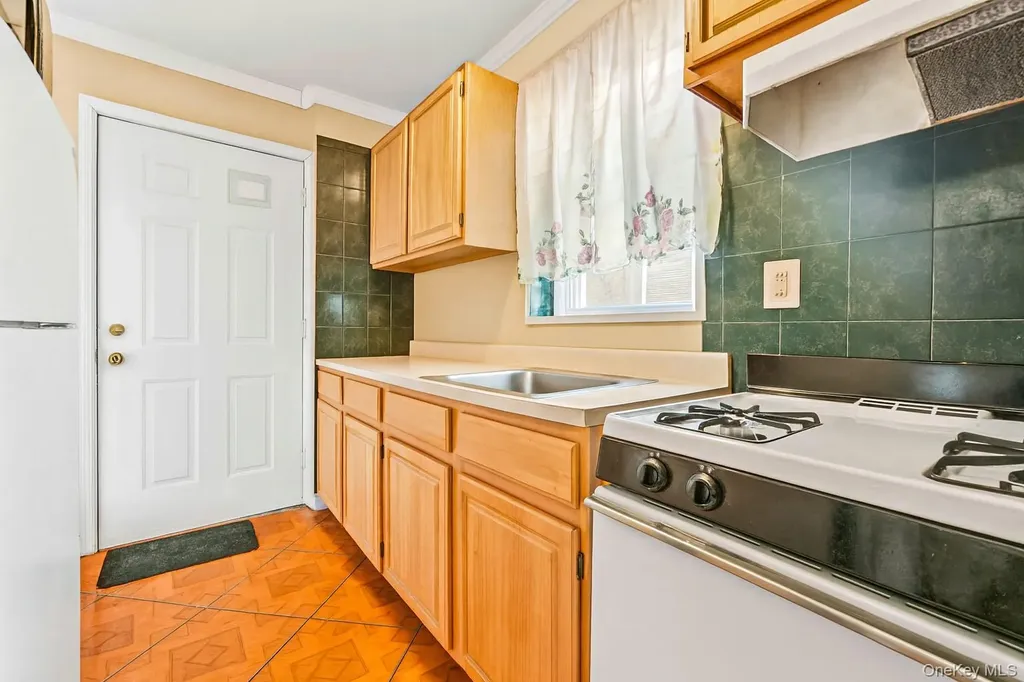 522 E 139th Street Bronx NY 10454