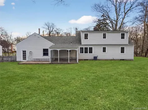 15 Valley View Road Hyde Park NY 12538