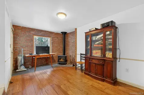 15 Valley View Road Hyde Park NY 12538