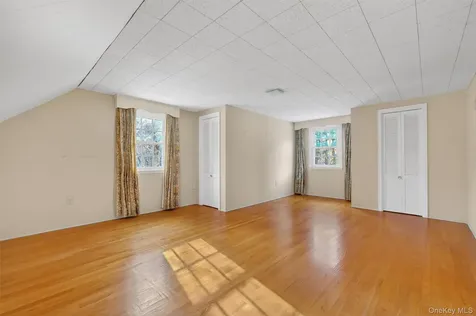 15 Valley View Road Hyde Park NY 12538