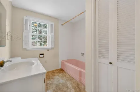 15 Valley View Road Hyde Park NY 12538