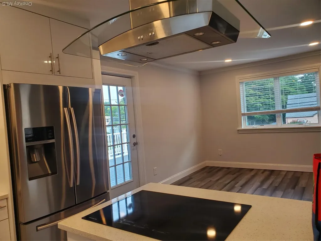 310 Brookside Court Copiague NY 11726