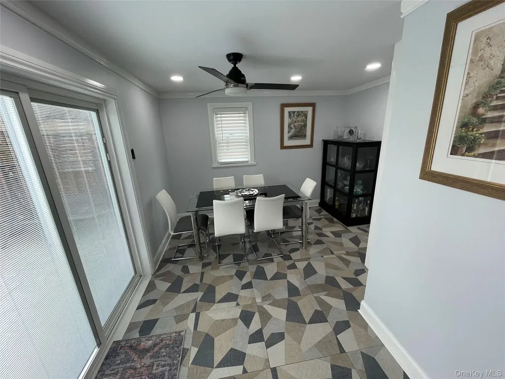 310 Brookside Court Copiague NY 11726