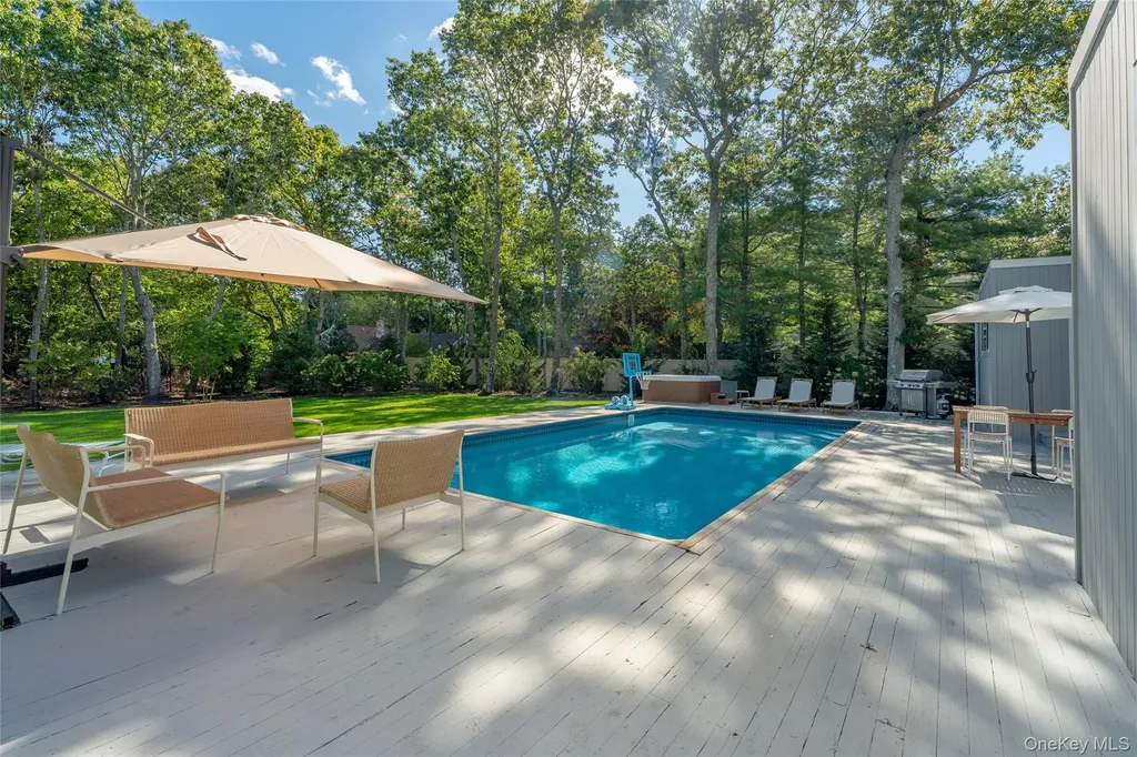 26 Wintergreen Way Quogue NY 11959