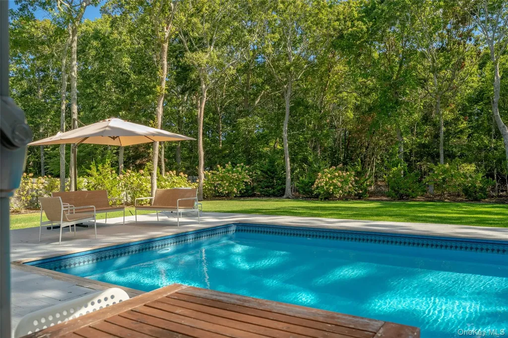26 Wintergreen Way Quogue NY 11959