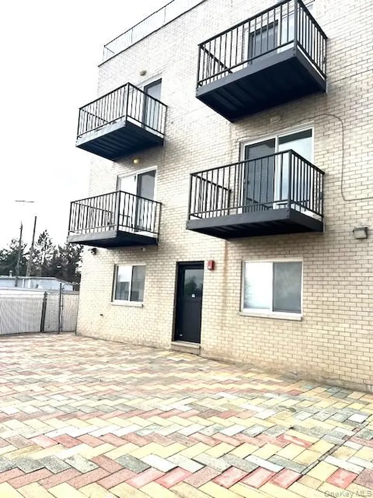 520 Ellsworth Avenue Bronx NY 10465