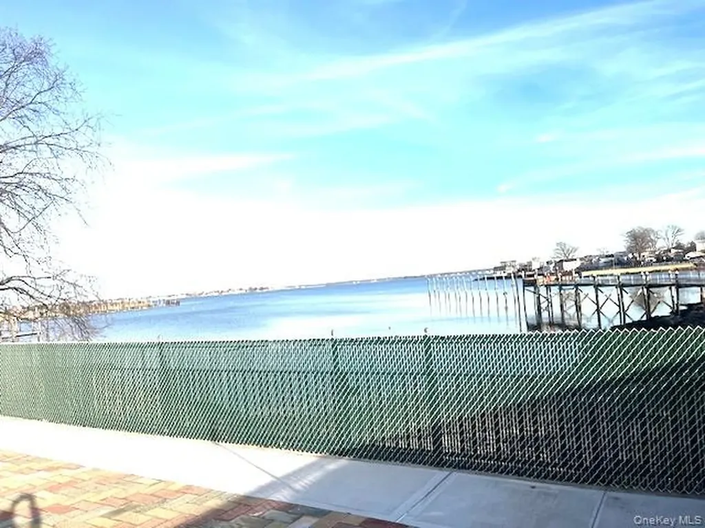 520 Ellsworth Avenue Bronx NY 10465