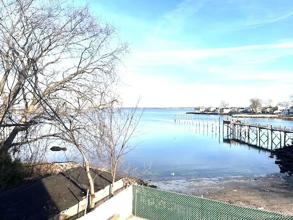520 Ellsworth Avenue Bronx NY 10465