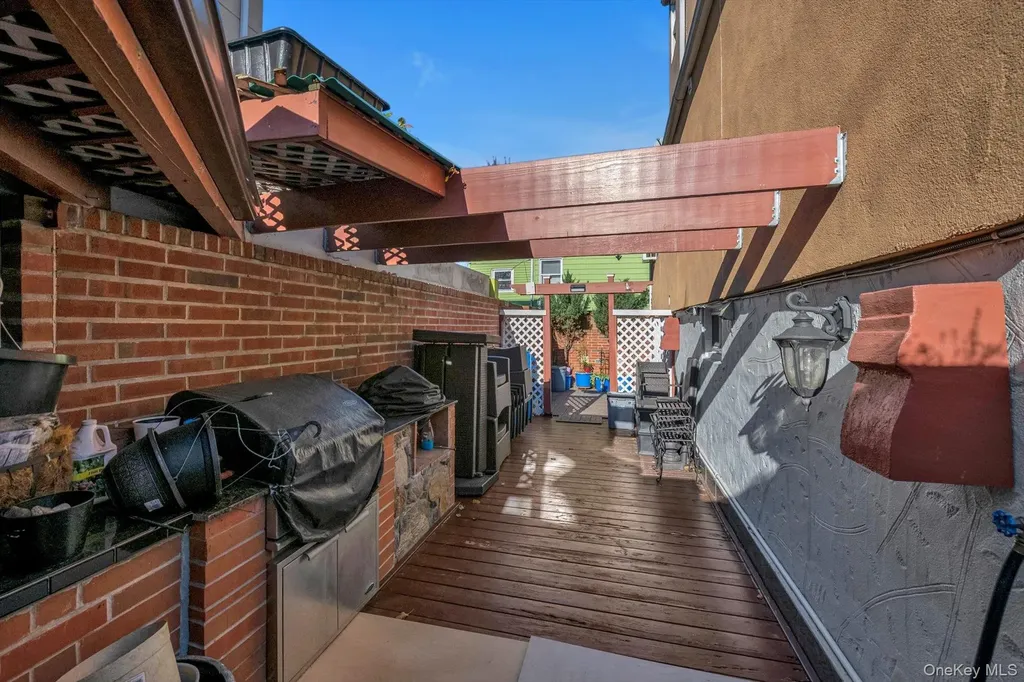 4005 Grace Avenue Bronx NY 10466