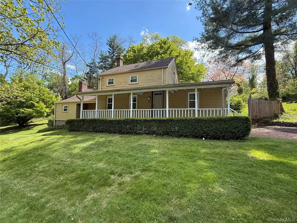 327 W Neck Road Lloyd Harbor NY 11743