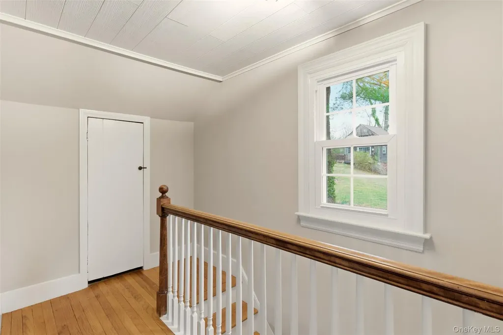 327 W Neck Road Lloyd Harbor NY 11743