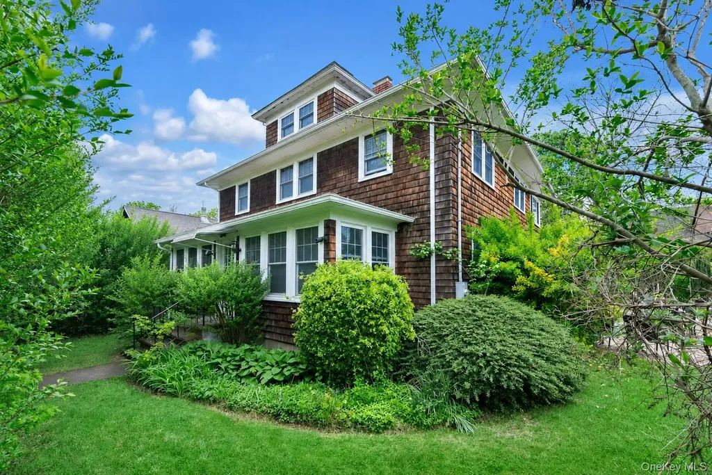 1025 9th Street Greenport NY 11944