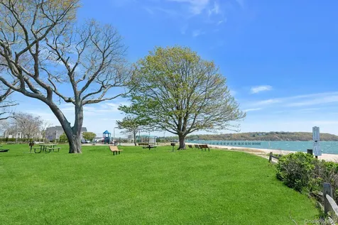 1025 9th Street Greenport NY 11944