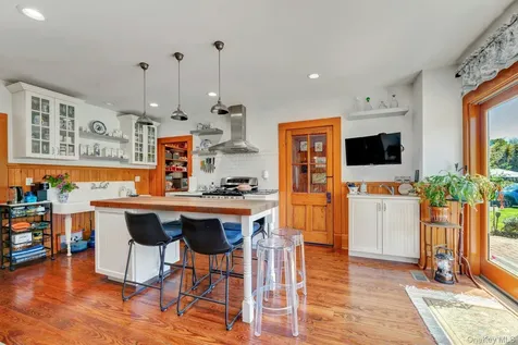 1025 9th Street Greenport NY 11944