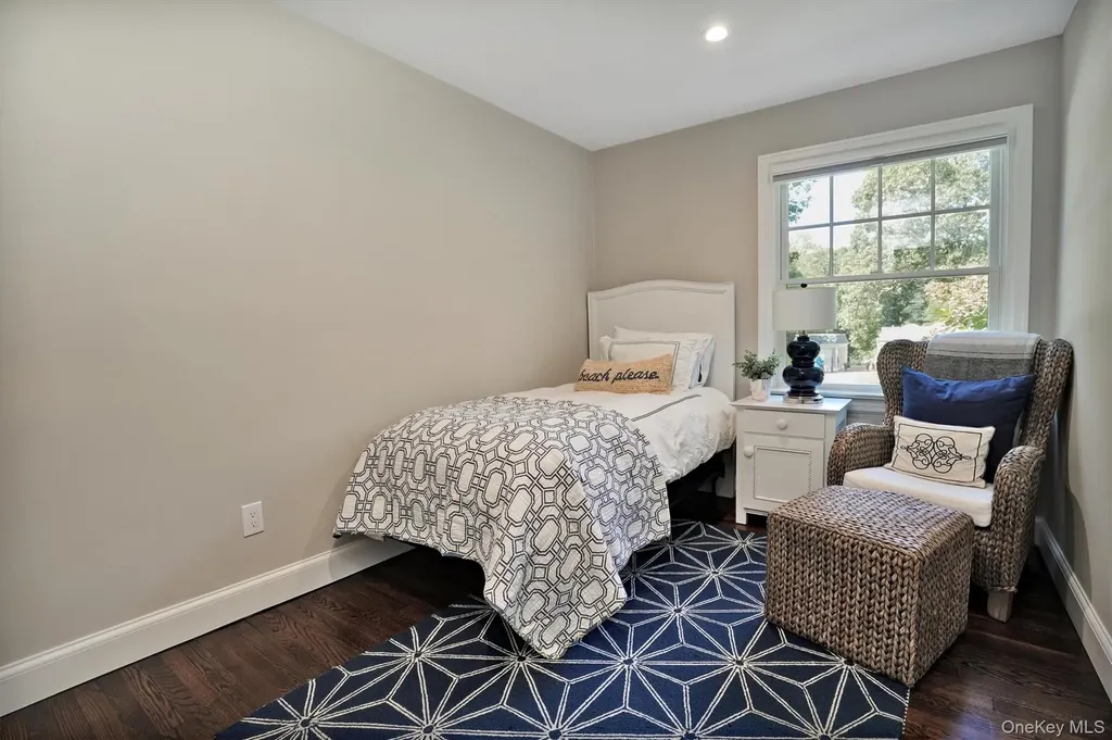 32 White Oak Lane Westhampton Beach NY 11978