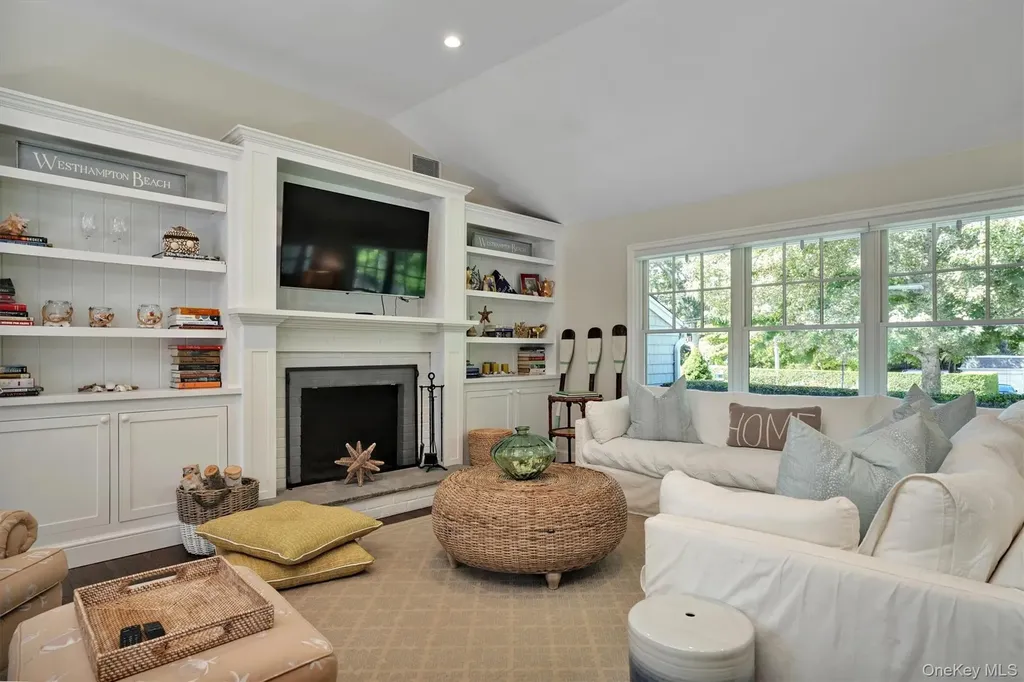 32 White Oak Lane Westhampton Beach NY 11978