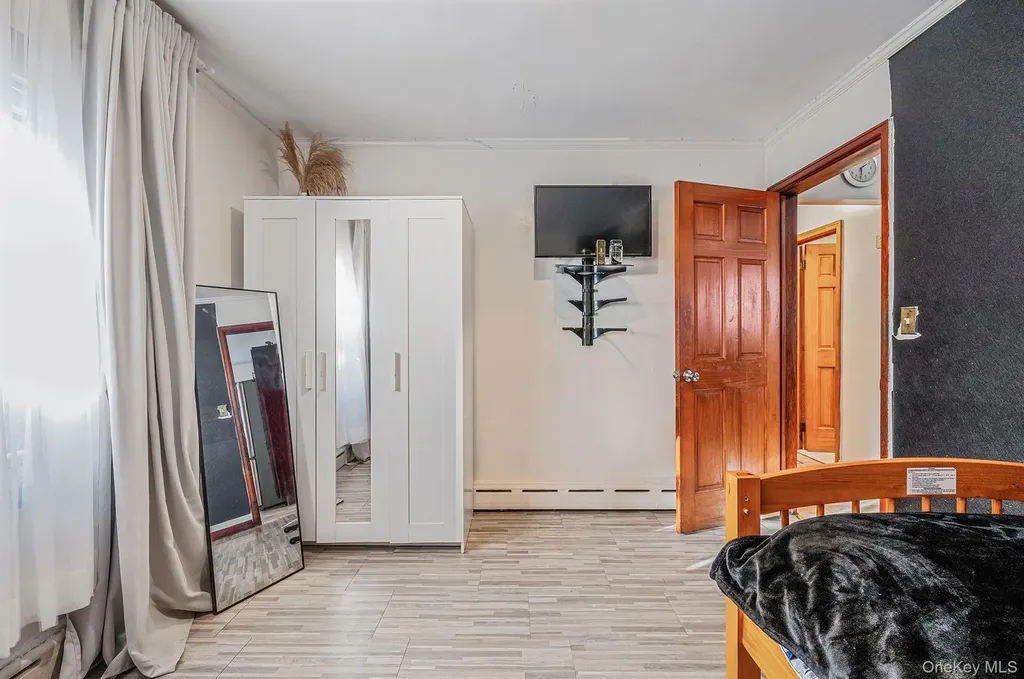 15007 85th Drive Briarwood NY 11432