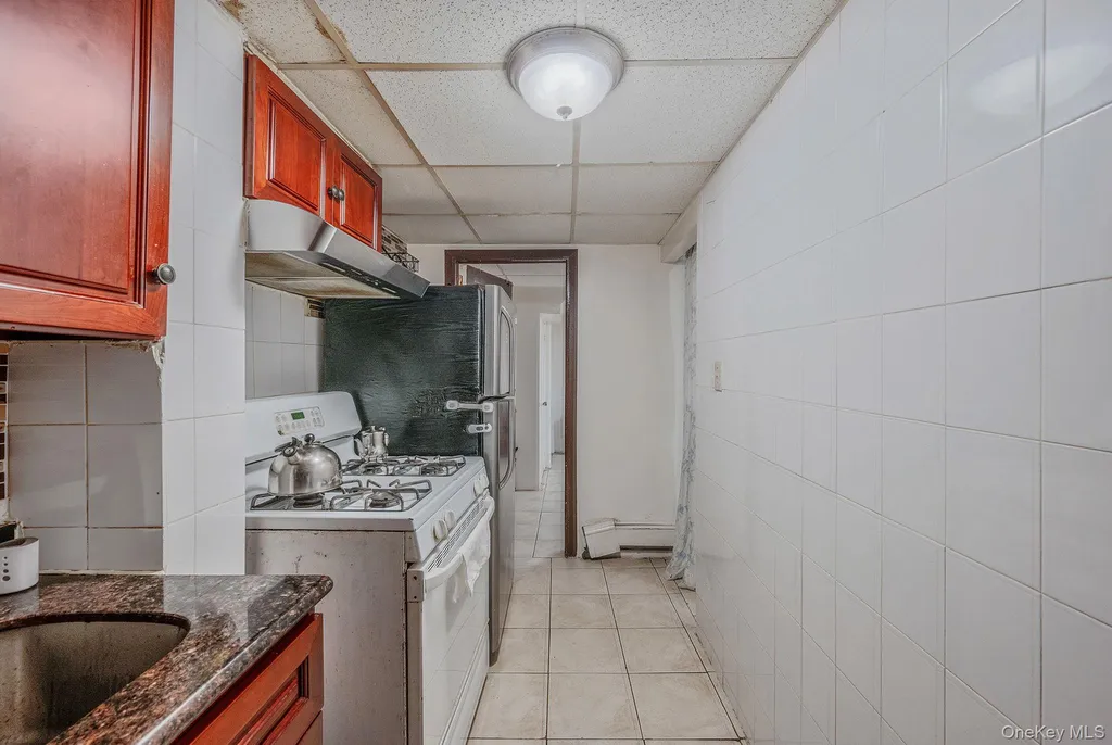 15007 85th Drive Briarwood NY 11432