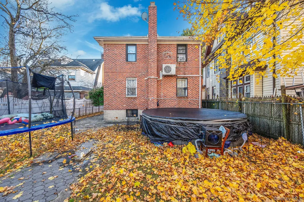 15007 85th Drive Briarwood NY 11432